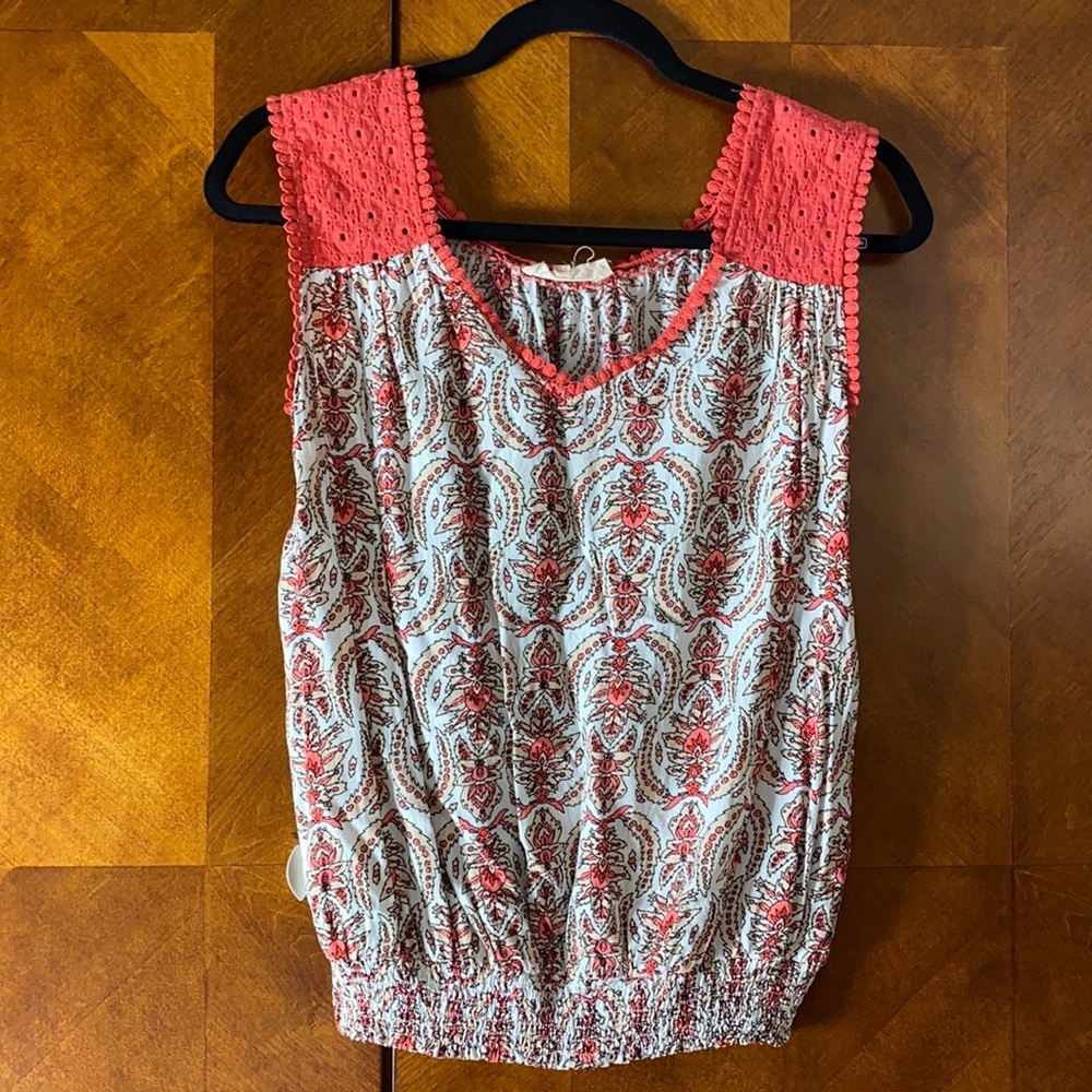 Women’s solitaire sleeveless top size junior large